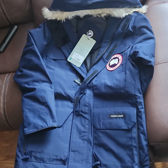 Canada Goose - Picture 2 of 4